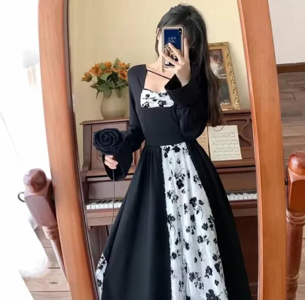 Elegant Princess Style Long Dress for Women - Image 2